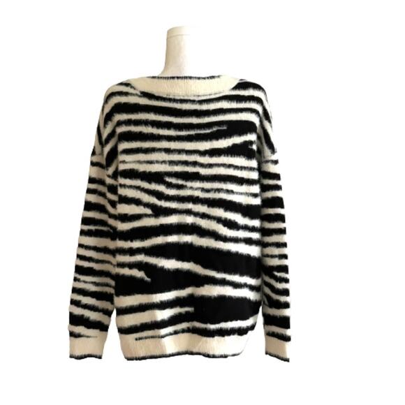 Peck & Peck Sweater Black Ivory Zebra Print V-Neck Oversized Soft Fuzzy Large - Picture 5 of 12